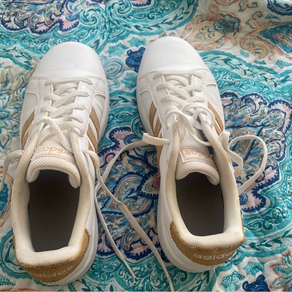 It’s really comfortable and only wore once you are able to run in whose shoes.